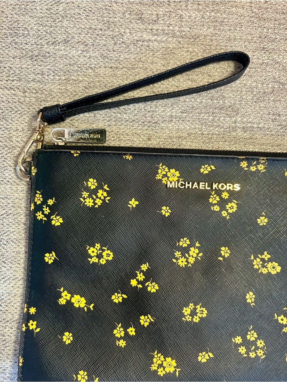 Michael Kors Jet Set Travel Black Wristlet Pouch with Yellow Floral Accents - Picture 4 of 11